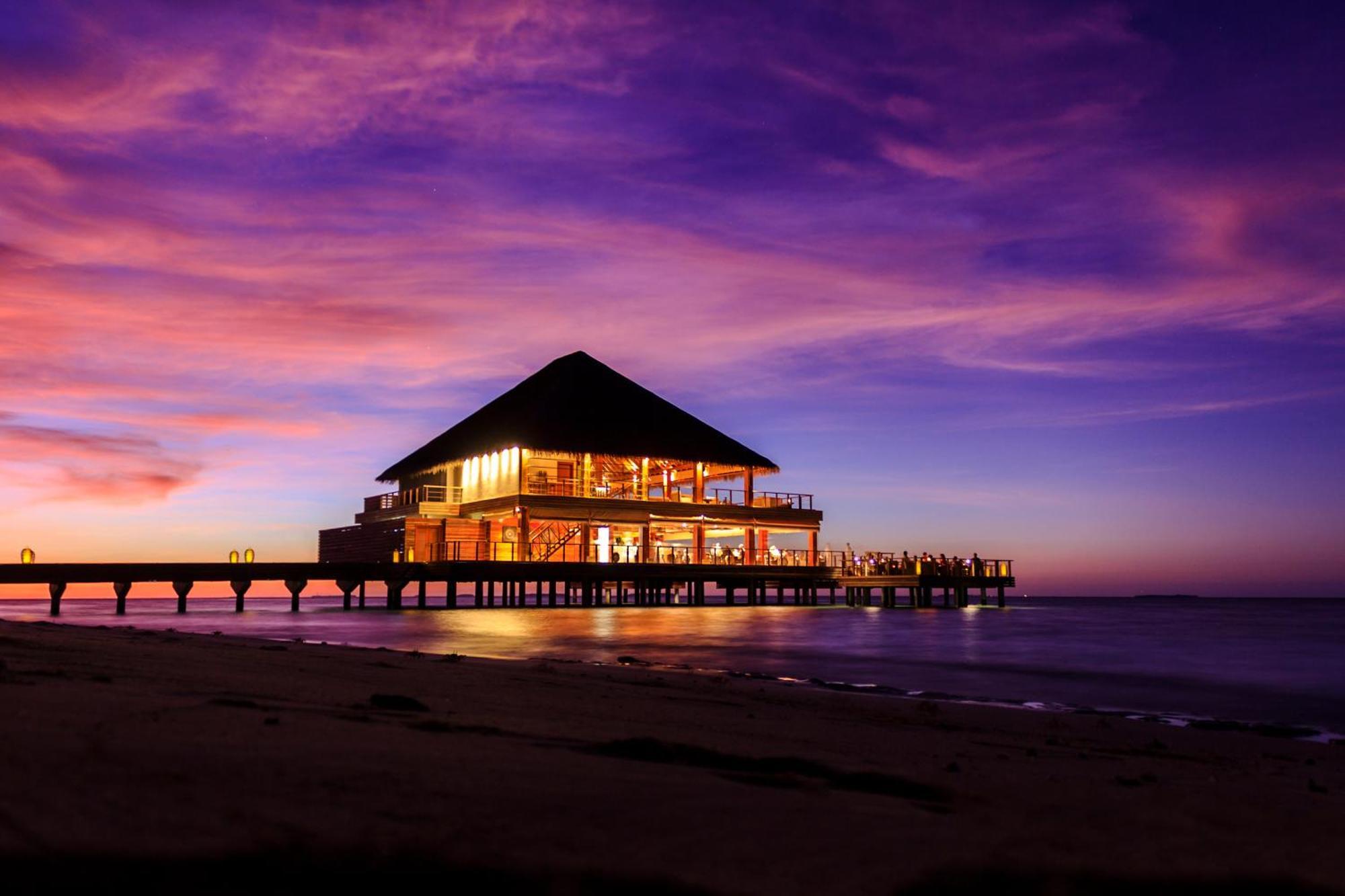 Dusit Thani Maldives Hotel Baa Atoll Exterior photo