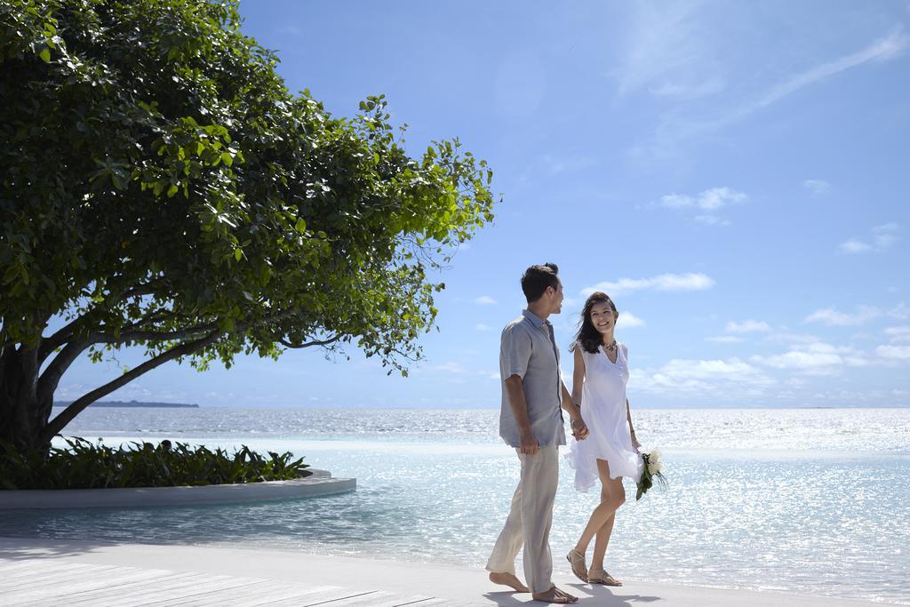 Dusit Thani Maldives Hotel Baa Atoll Exterior photo