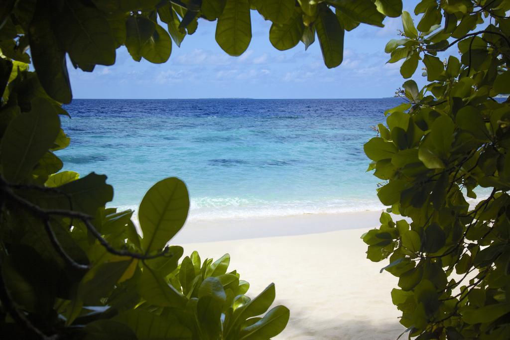 Dusit Thani Maldives Hotel Baa Atoll Exterior photo