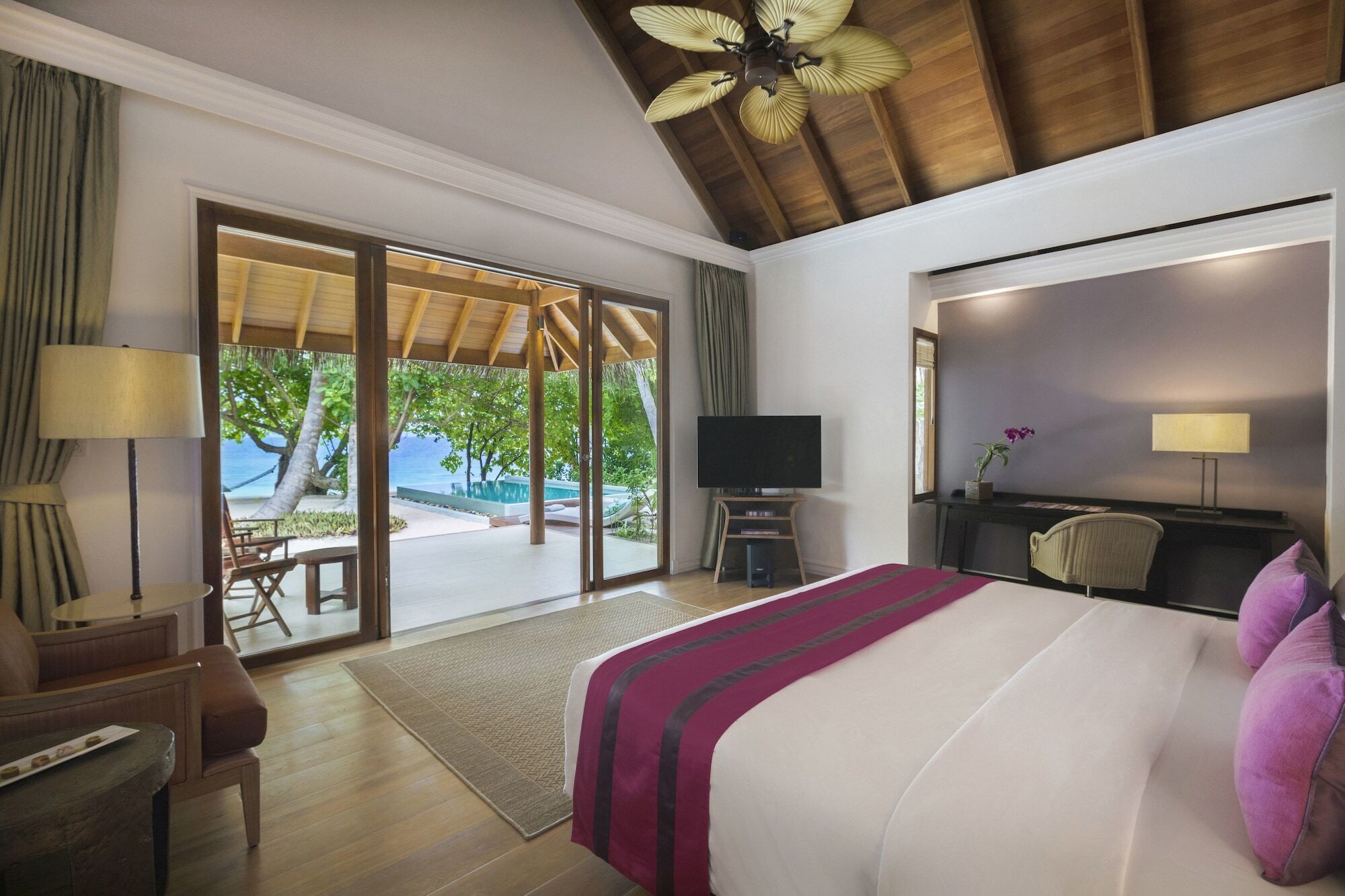 Dusit Thani Maldives Hotel Baa Atoll Exterior photo